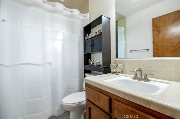 Bathroom, Interior, Tile Countertops