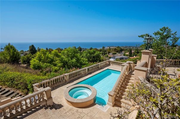 Exterior, Pool, Water