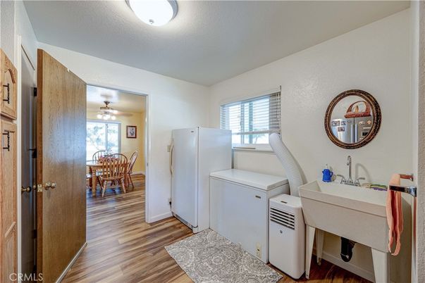 Dining room, Interior, Washer, Wood Texture Flooring