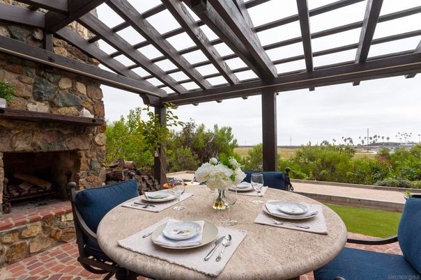 Exterior, Fireplace