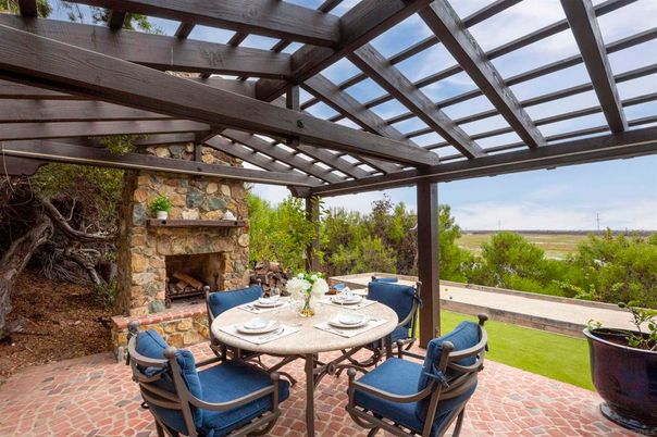 Exterior, Fireplace