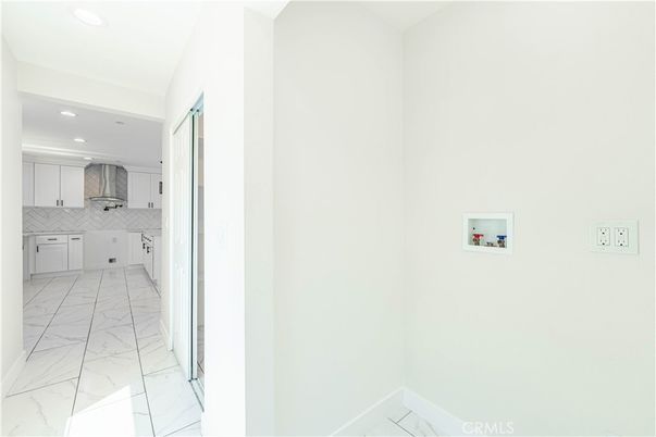 Interior, Kitchen, Marble, Recessed Lighting
