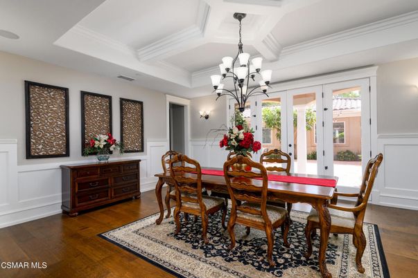 Chandelier, Dining room, Interior, Wood Texture Flooring