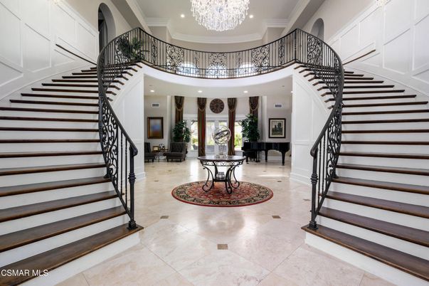 Chandelier, Interior, Piano, Recessed Lighting