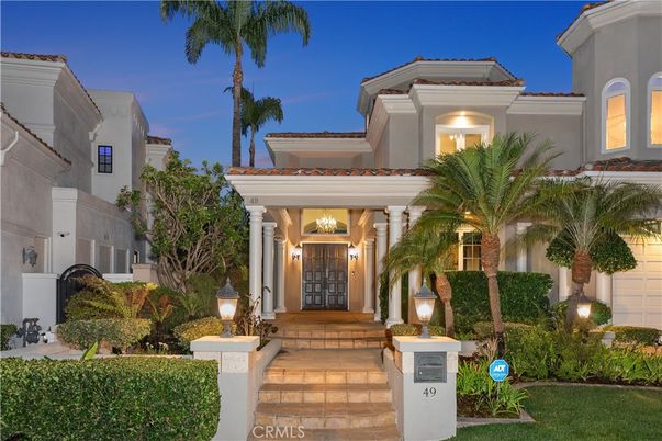 Exterior, Facade, Mediterranean