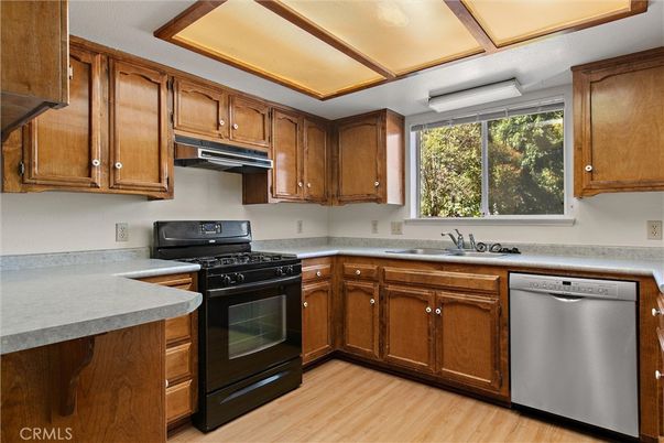 Interior, Kitchen, Stainless Steel Appliances, Wood Texture Flooring