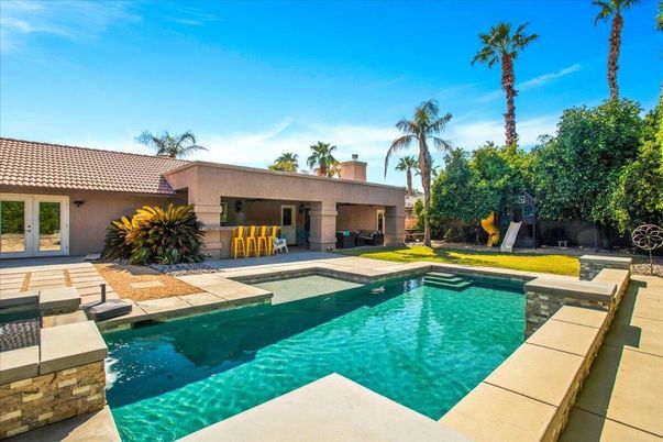 Exterior, Playground, Pool
