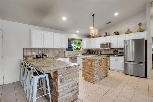 Interior, Kitchen, Pendant Lights, Recessed Lighting, Stainless Steel Appliances