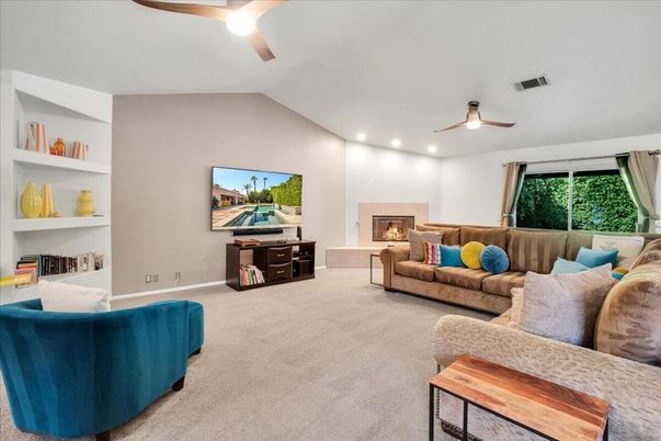 Fireplace, Interior, Living room, Recessed Lighting