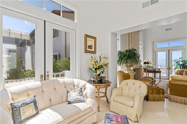Interior, Living room, Water
