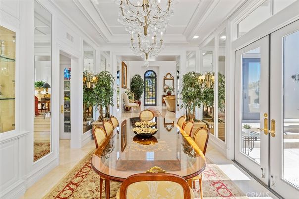 Chandelier, Dining room, Interior, Recessed Lighting