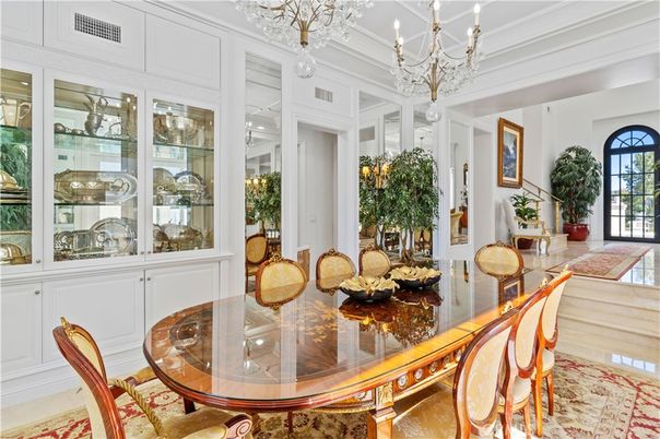 Chandelier, Dining room, Interior