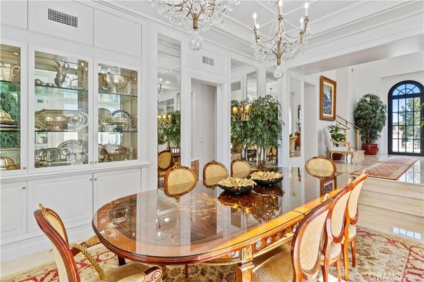 Chandelier, Dining room, Interior