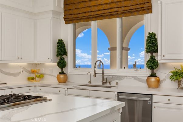 Interior, Kitchen, Stainless Steel Appliances, Water
