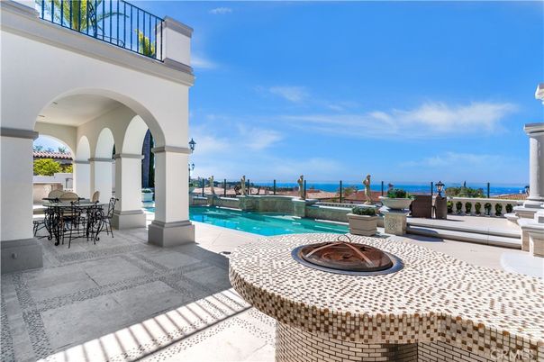 Exterior, Pool, Water