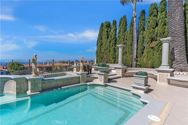 Exterior, Pool, Water
