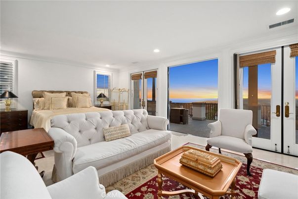 Interior, Living room, Recessed Lighting, Water