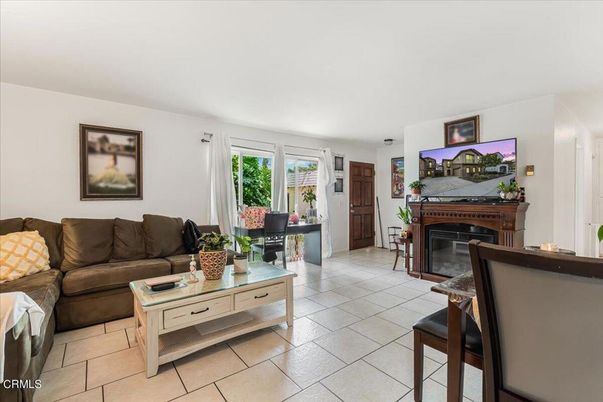 Fireplace, Interior, Living room
