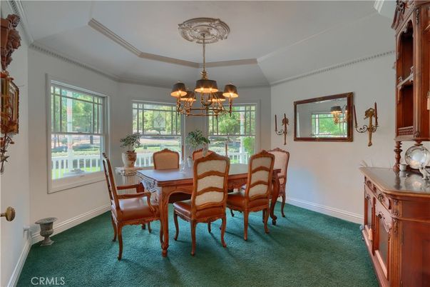 Chandelier, Dining room, Interior