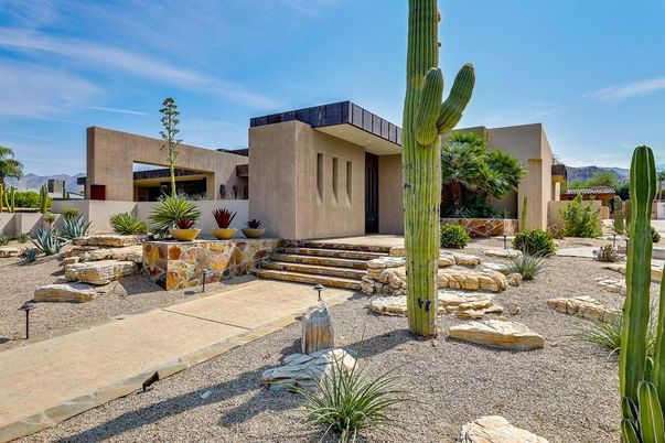 Backyard, Exterior, Facade, Modern