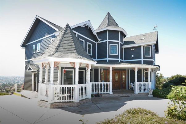 Exterior, Facade, Queen Anne Victorian