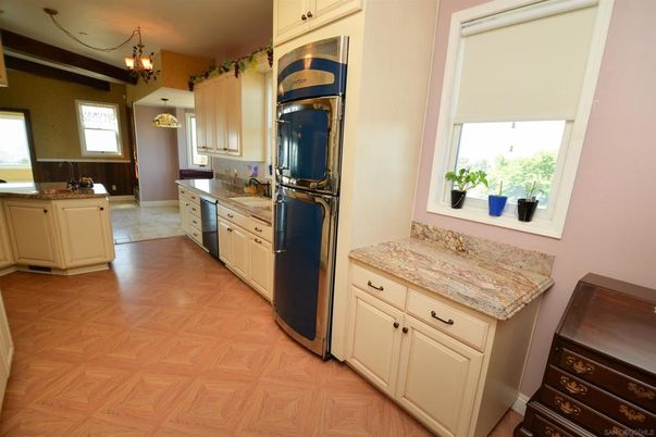 Chandelier, Interior, Kitchen, Wood Texture Flooring