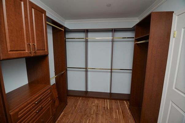 Interior, Walk-in Closets, Wood Texture Flooring