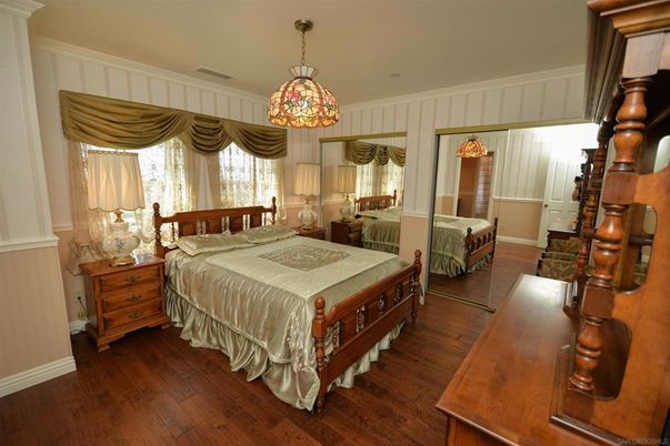 Bedroom, Interior, Pendant Lights, Wood Texture Flooring