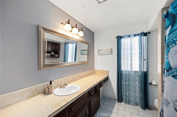 Bathroom, Interior, Tile Countertops