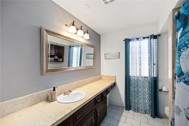 Bathroom, Interior, Tile Countertops