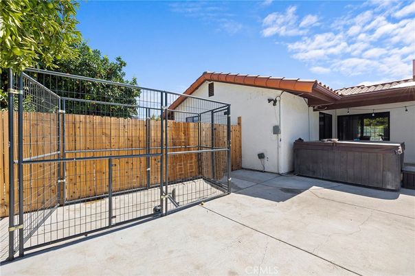 Exterior, Hot Tub