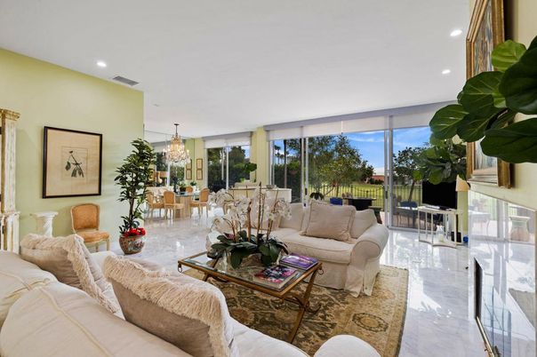 Chandelier, Dining room, Interior, Living room, Marble, Recessed Lighting