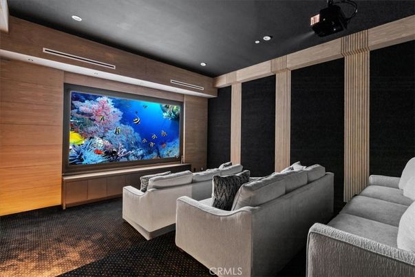 Interior, Projection Screen, Recessed Lighting, Theatre Room
