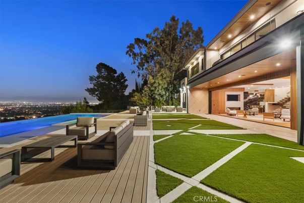 Backyard, Exterior, Pool, Water