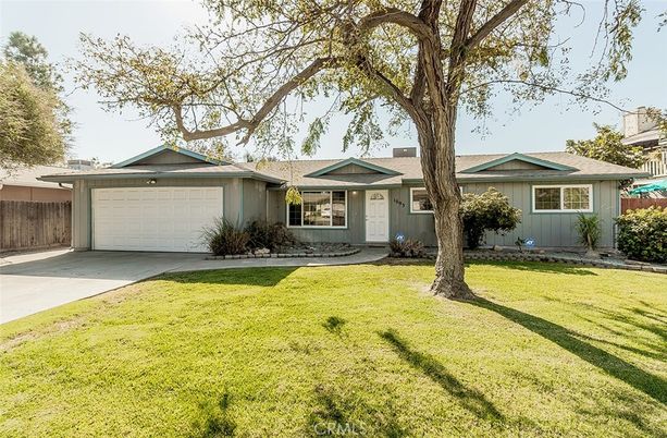 Attached, Backyard, Exterior, Facade, Ranch