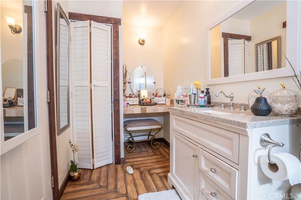 Bathroom, Dual Sink Vanities, Interior, Wood Texture Flooring