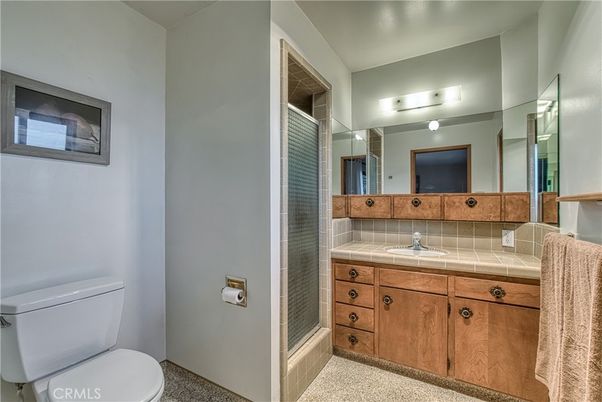 Bathroom, Interior, Tile Countertops