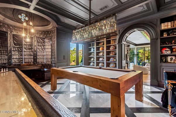 Billiard Table, Game Room, Interior, Recessed Lighting