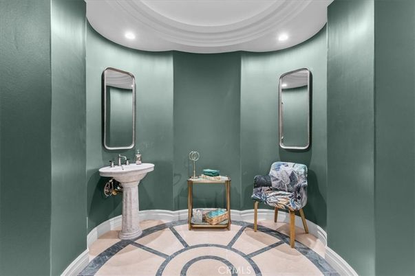 Bathroom, Interior, Recessed Lighting