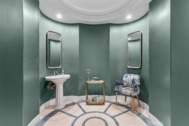 Bathroom, Interior, Recessed Lighting