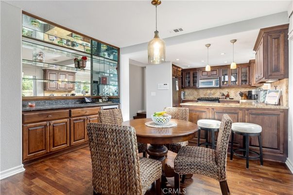 Dining room, Interior, Kitchen, Pendant Lights, Recessed Lighting, Wood Texture Flooring