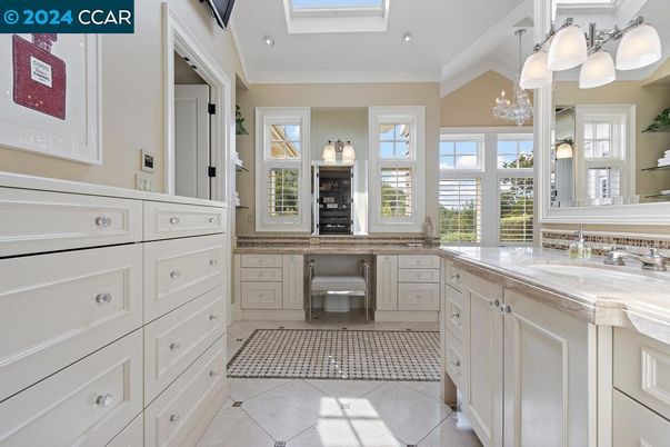 Bathroom, Interior, Pendant Lights, Recessed Lighting