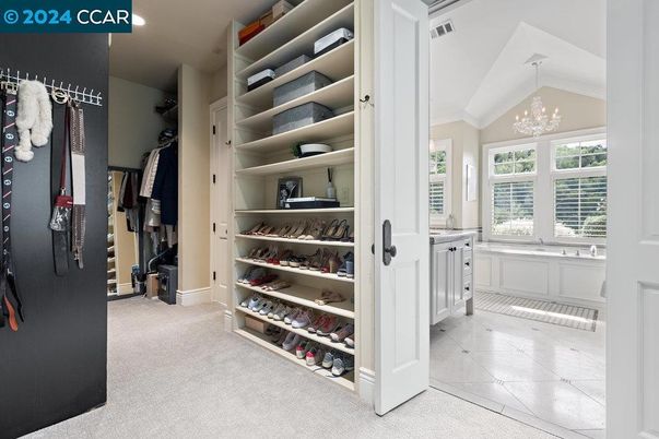 Interior, Pendant Lights, Walk-in Closets