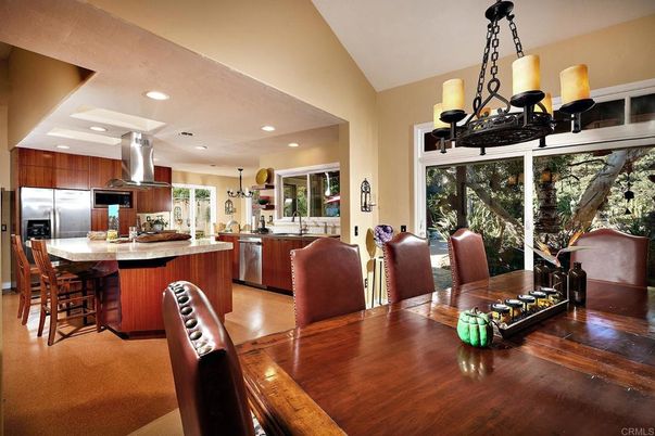 Dining room, Interior, Kitchen, Pendant Lights, Recessed Lighting, Stainless Steel Appliances
