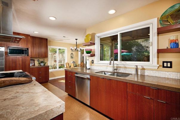Chandelier, Interior, Kitchen, Recessed Lighting, Stainless Steel Appliances
