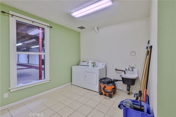 Interior, Washer