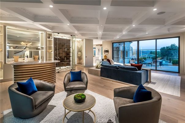 Interior, Living room, Recessed Lighting, Wine Storage, Wood Texture Flooring