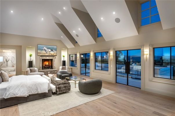 Bedroom, Fireplace, Interior, Recessed Lighting, Wood Texture Flooring