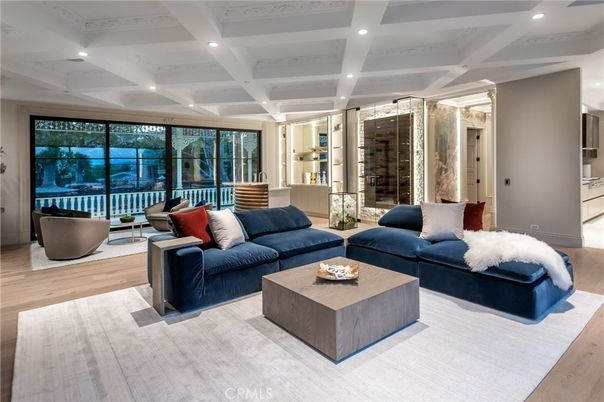 Interior, Living room, Recessed Lighting, Wine Storage, Wood Texture Flooring