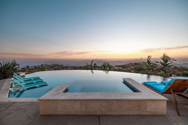 Exterior, Pool, Water